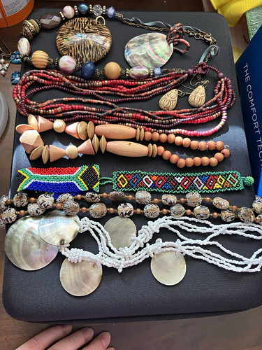 Large item bundle - item, ethnic